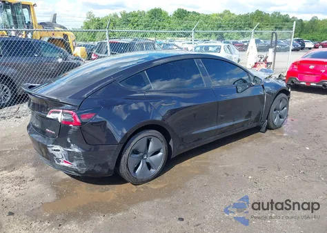 2018 Tesla Model 3 Long Range/Performance z USA, uszkodzony, nr VIN 5YJ3E1EBXJF085530